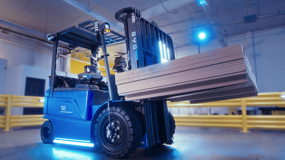 Cyngn DriveMod Forklift 2